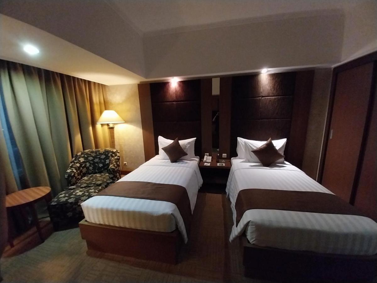 Horison Ultima Menteng Jakarta Exterior photo