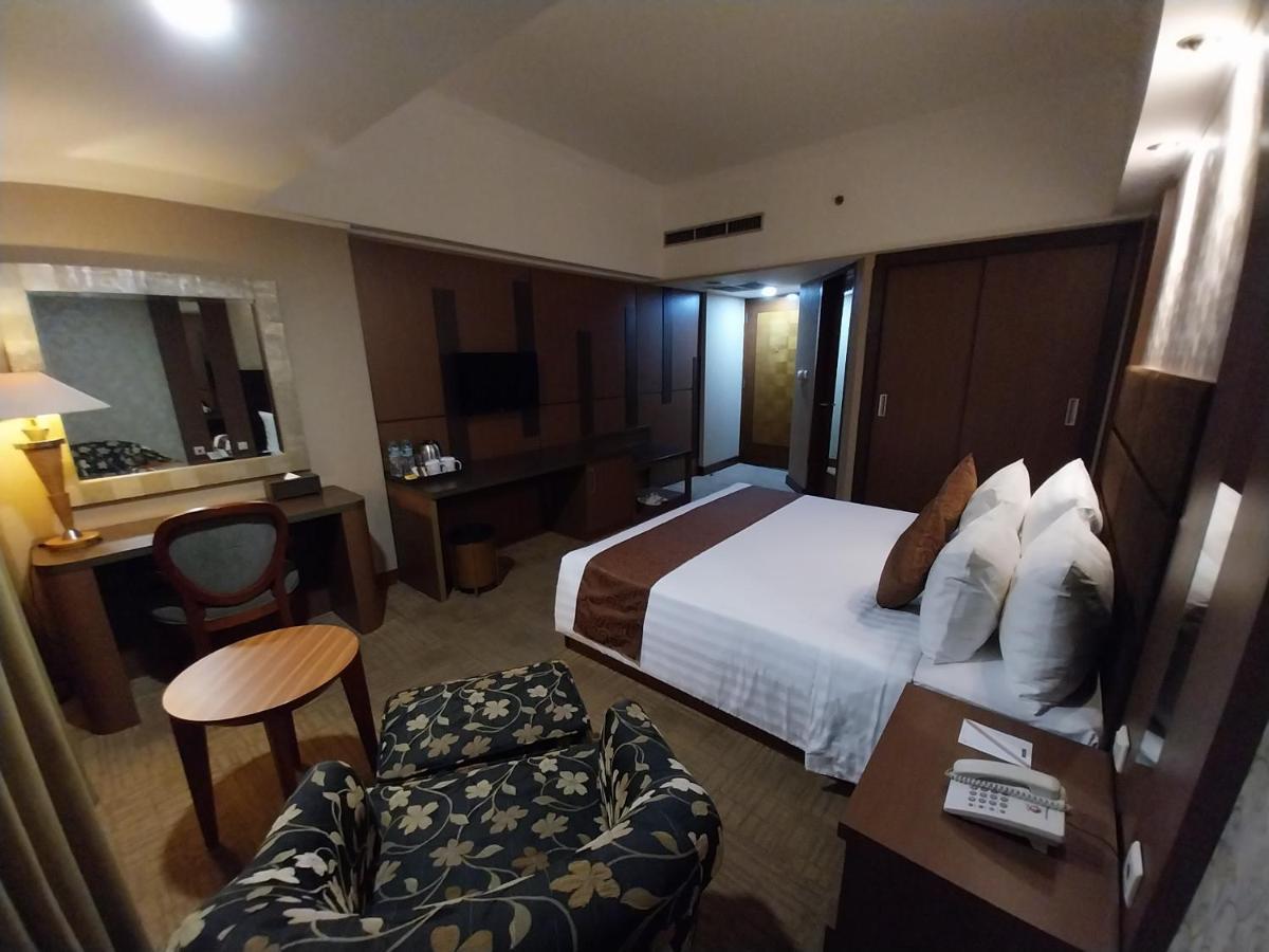 Horison Ultima Menteng Jakarta Exterior photo